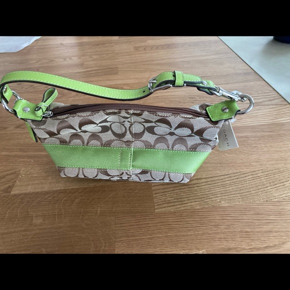 Coach green and tan bag with adjustable strap - Picture 2 of 4
